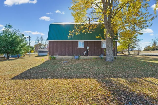 $75,000 | 144 Pawnee Drive, Loda, IL 60948