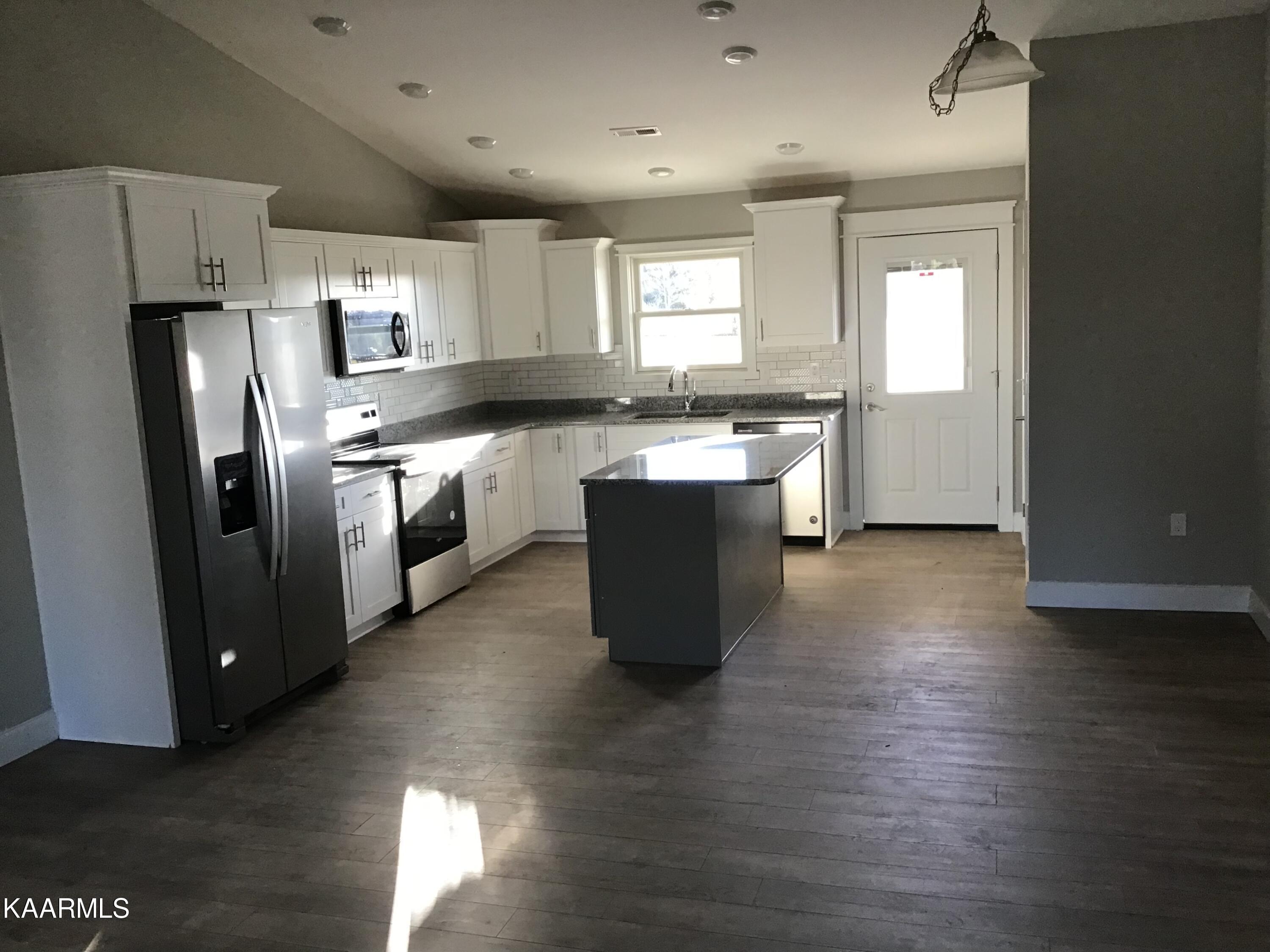 2671 Cook Road Crossville, TN 38571 - Photo 6 of 12 272295AC-08A6-462E-96AF-0B34F25E5141