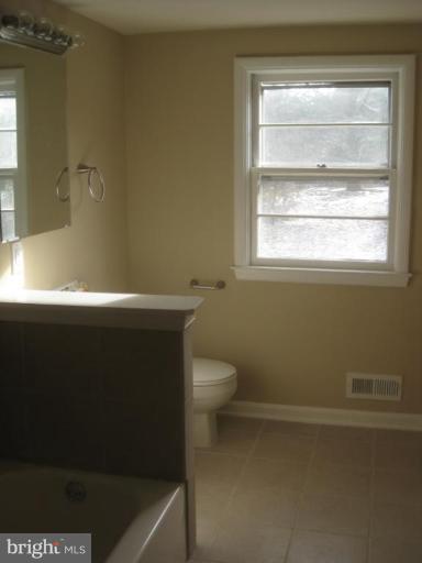 6703 Canongate Road Baltimore, MD 21239 - Photo 22 of 27 Bath #2