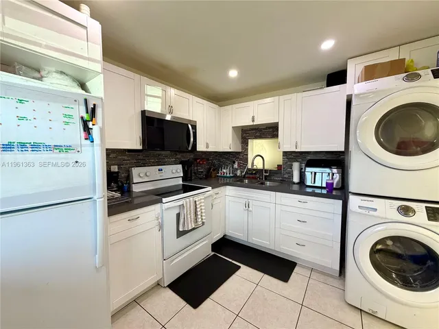 $225,000 | 3777 Northwest 78th Avenue, Unit 14D, Davie, FL 33024