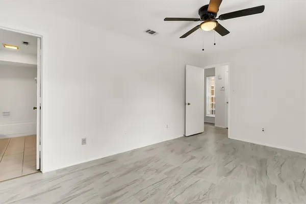 $1,950 | 2018 Embassy Way, Carrollton, TX 75006