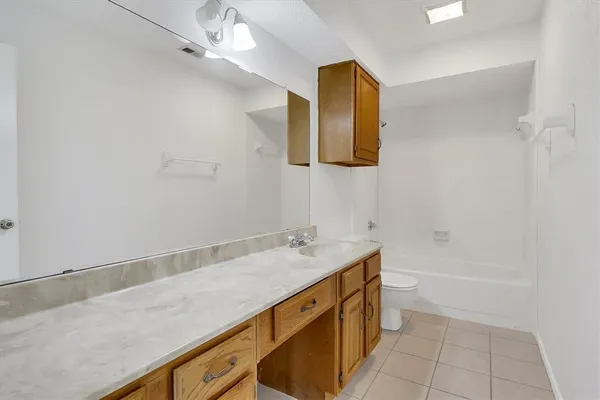 $1,950 | 2018 Embassy Way, Carrollton, TX 75006