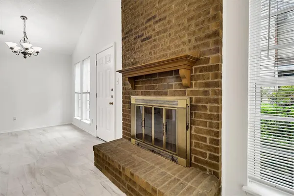 $1,950 | 2018 Embassy Way, Carrollton, TX 75006