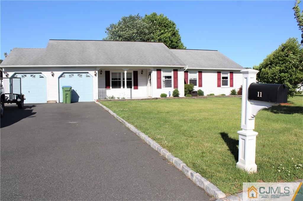 11 Rainford Road Edison, NJ 08820 - Photo 2 of 35 Gallery Image 2