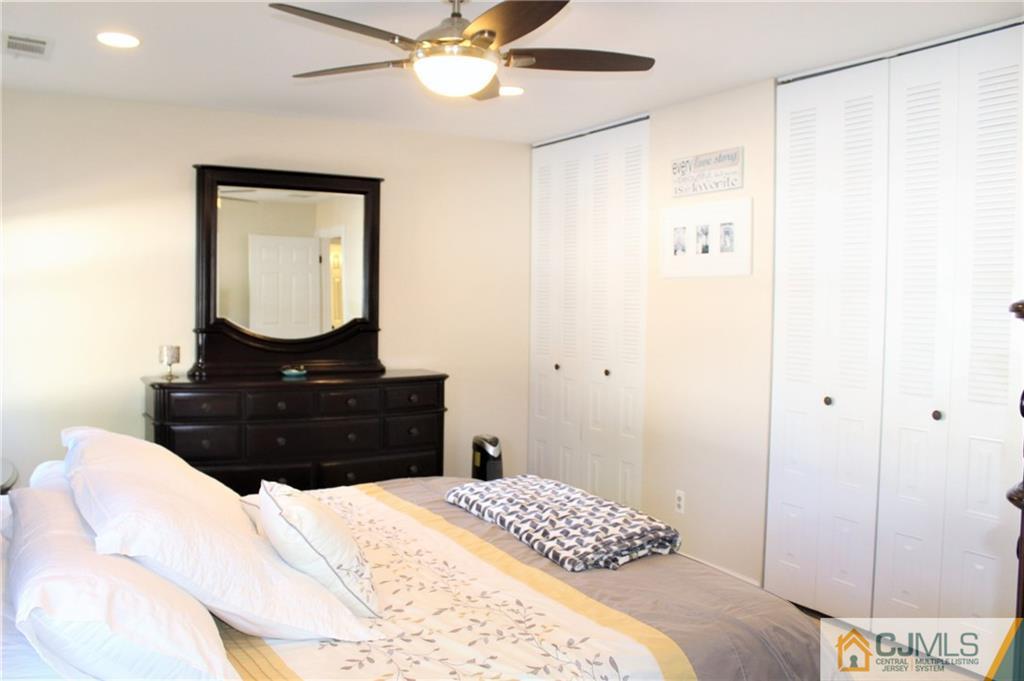11 Rainford Road Edison, NJ 08820 - Photo 22 of 35 Gallery Image 22