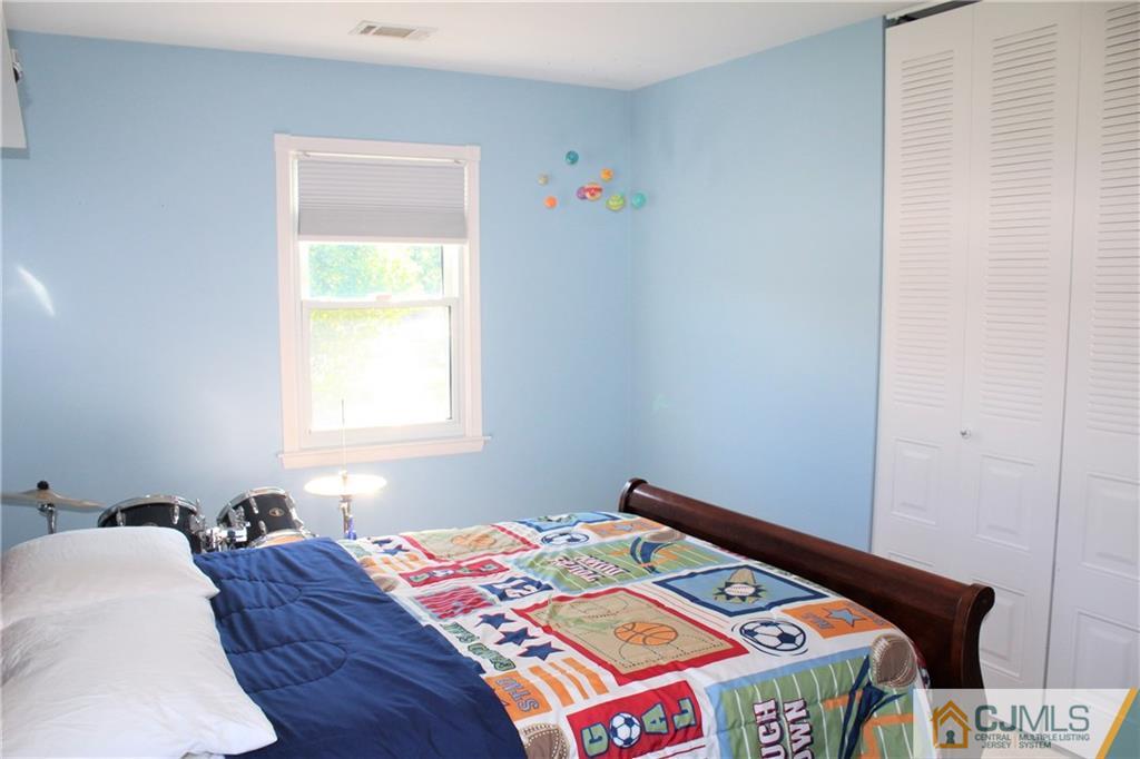 11 Rainford Road Edison, NJ 08820 - Photo 26 of 35 Gallery Image 26