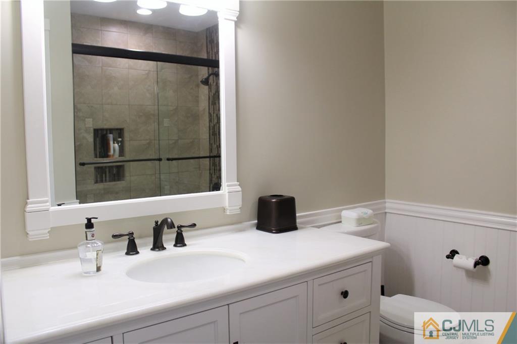11 Rainford Road Edison, NJ 08820 - Photo 33 of 35 Gallery Image 33