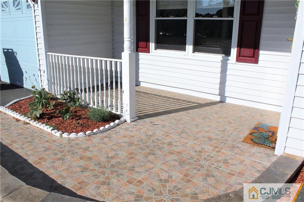 11 Rainford Road Edison, NJ 08820 - Photo 5 of 35 Gallery Image 5