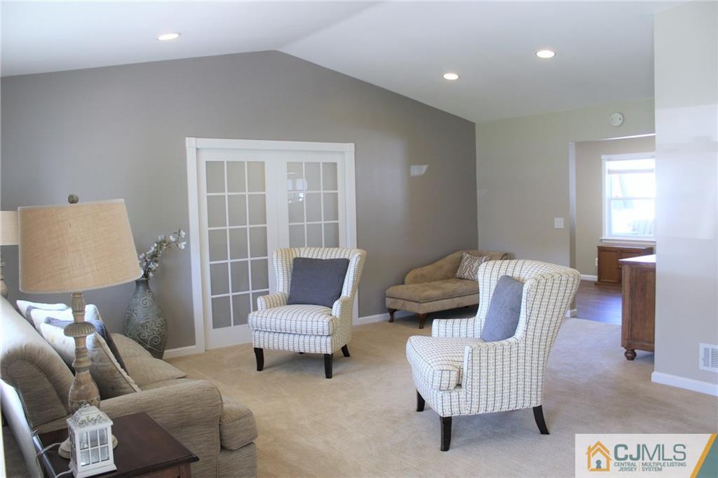 11 Rainford Road Edison, NJ 08820 - Photo 7 of 35 Gallery Image 7