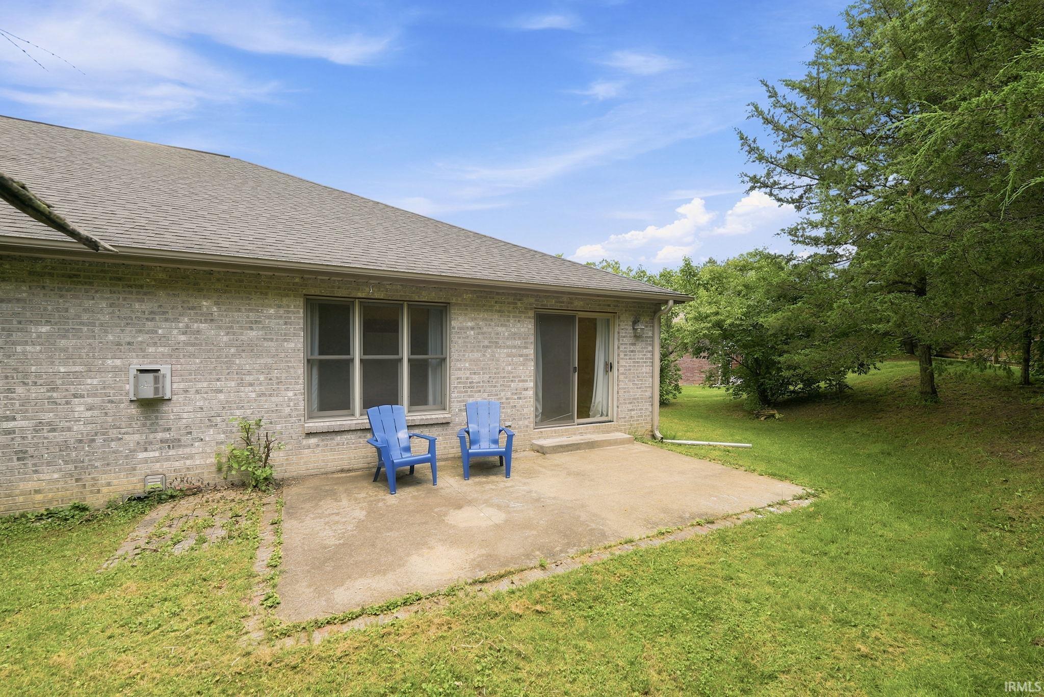 811 Silverwood Road Muncie, IN 47304 - Photo 2 of 29