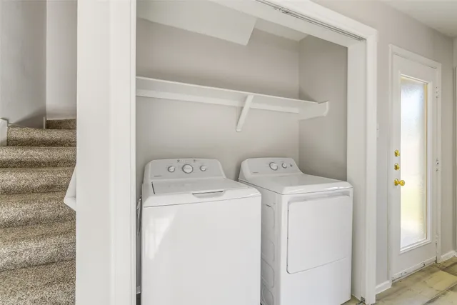 $595,000 | 10007 Emerald Creek Drive, Unit AD, Houston, TX 77070