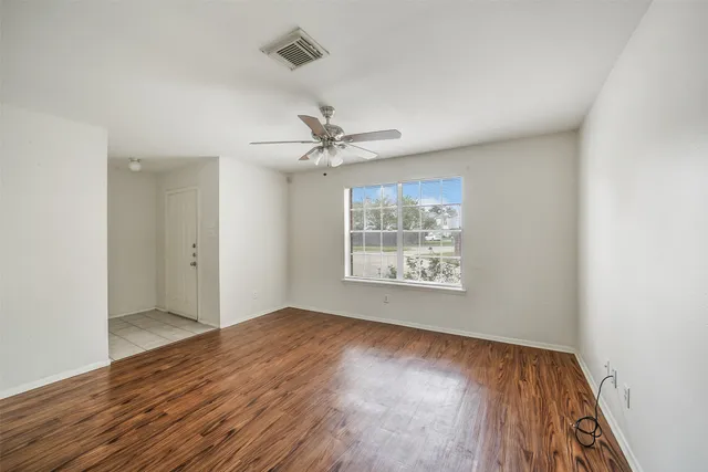 $595,000 | 10007 Emerald Creek Drive, Unit AD, Houston, TX 77070