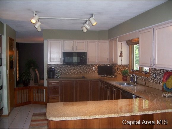 2713 Timber Pointe Drive Springfield, IL 62702 - Photo 15 of 23