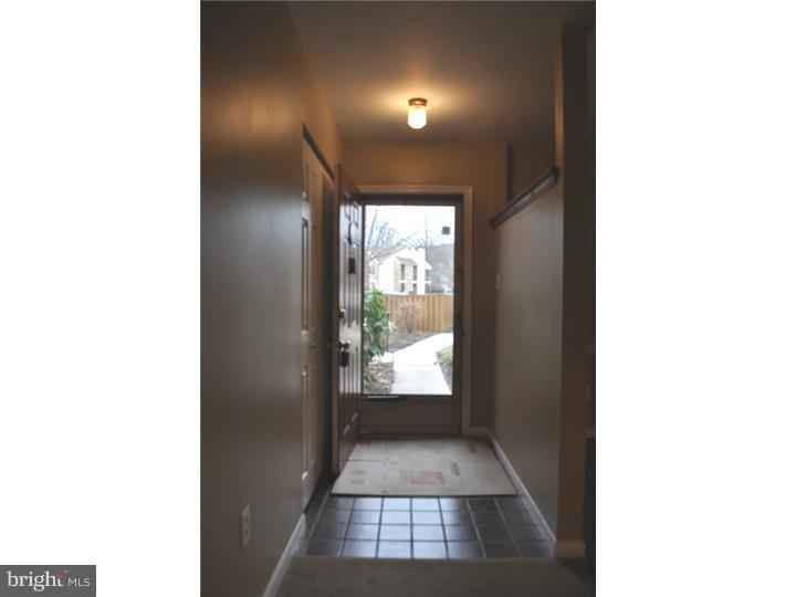 175 Valley Stream Circle Chesterbrook, PA 19087 - Photo 4 of 17 Foyer