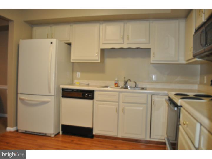 175 Valley Stream Circle Chesterbrook, PA 19087 - Photo 8 of 17 Kitchen