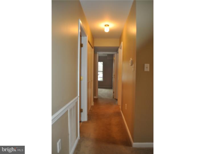 175 Valley Stream Circle Chesterbrook, PA 19087 - Photo 9 of 17 Hallway