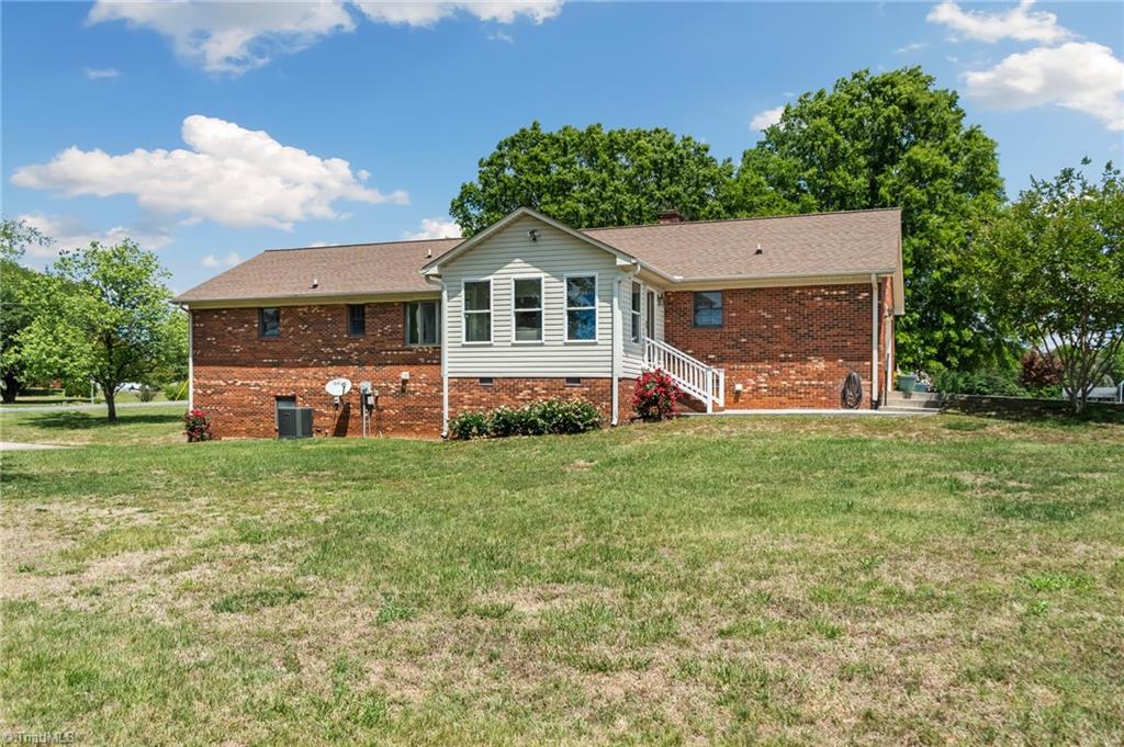 1540 Thomas Road Lexington, NC 27295 - Photo 32 of 42