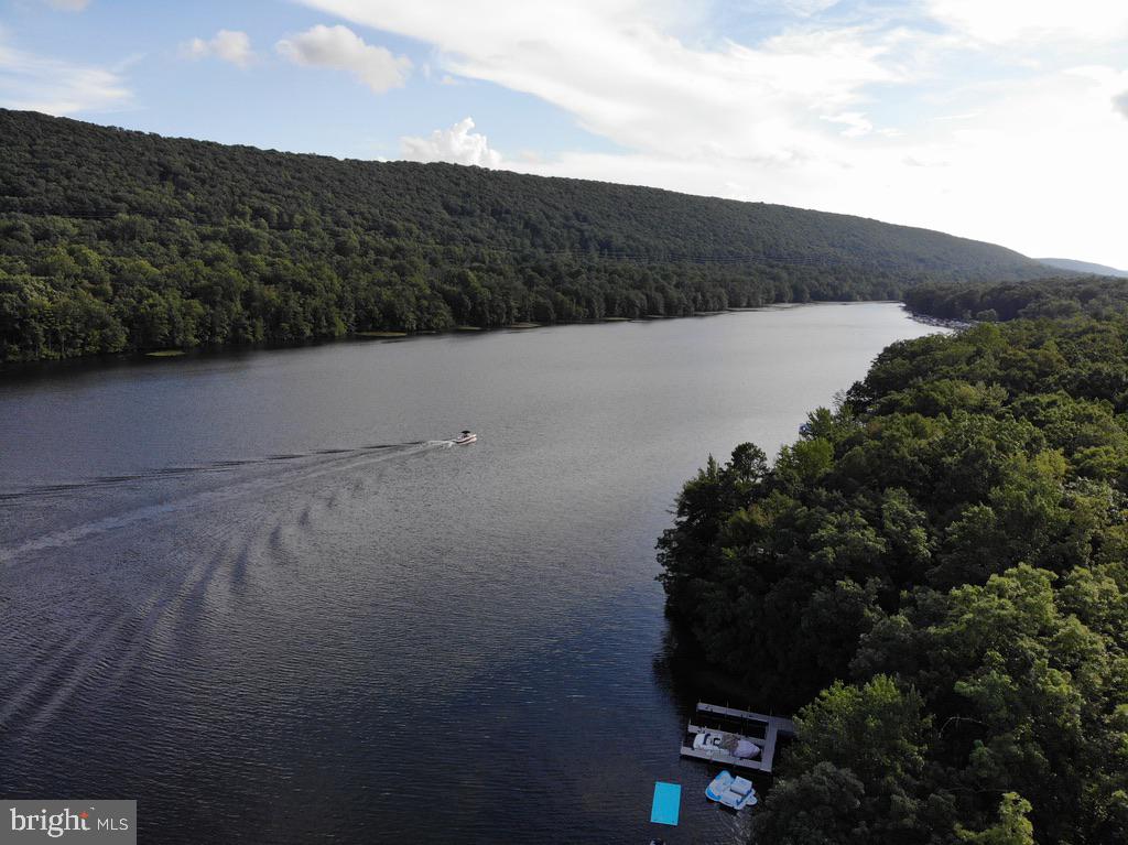 38 Pine Terrace Nesquehoning, PA 18240 - Photo 4 of 24