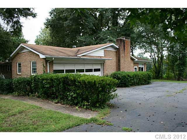 9419 Brenda Ann Road Charlotte, NC 28214 - Photo 2 of 16