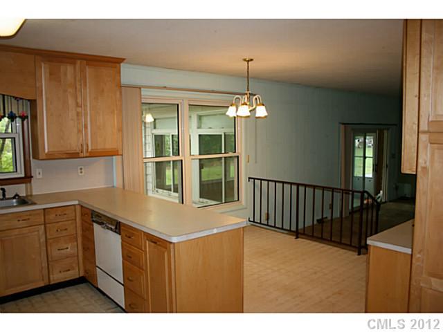 9419 Brenda Ann Road Charlotte, NC 28214 - Photo 5 of 16