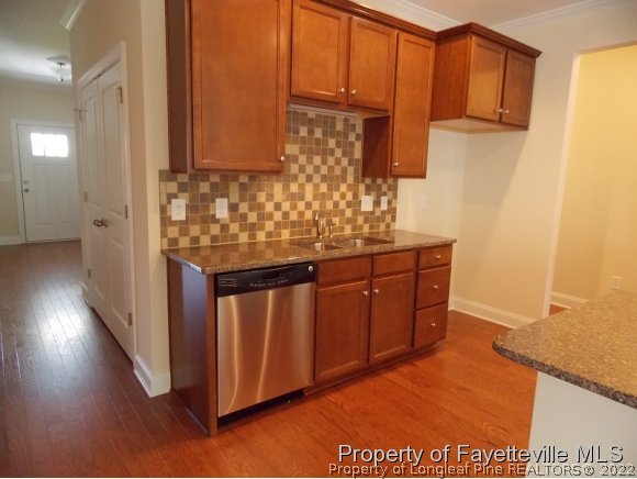 344 Kerr Lake Road Aberdeen, NC 28315 - Photo 6 of 25 a view of a kitchen with electric appliances