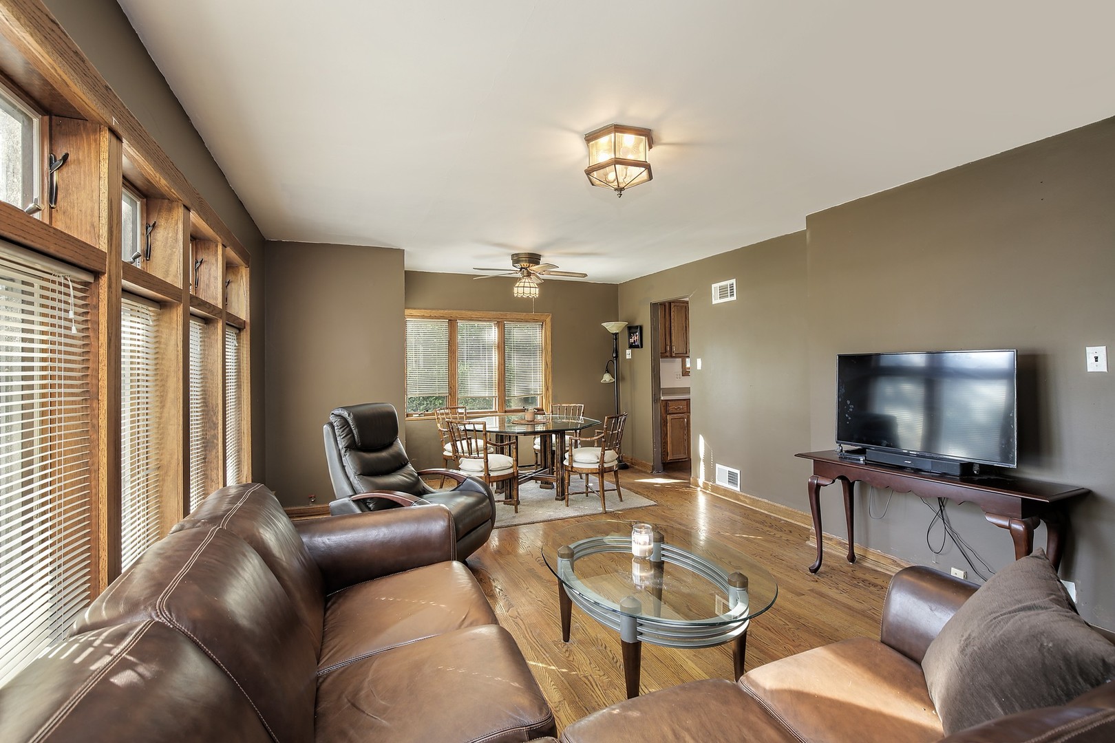 2184 Techny Road Northbrook, IL 60062 - Photo 4 of 16