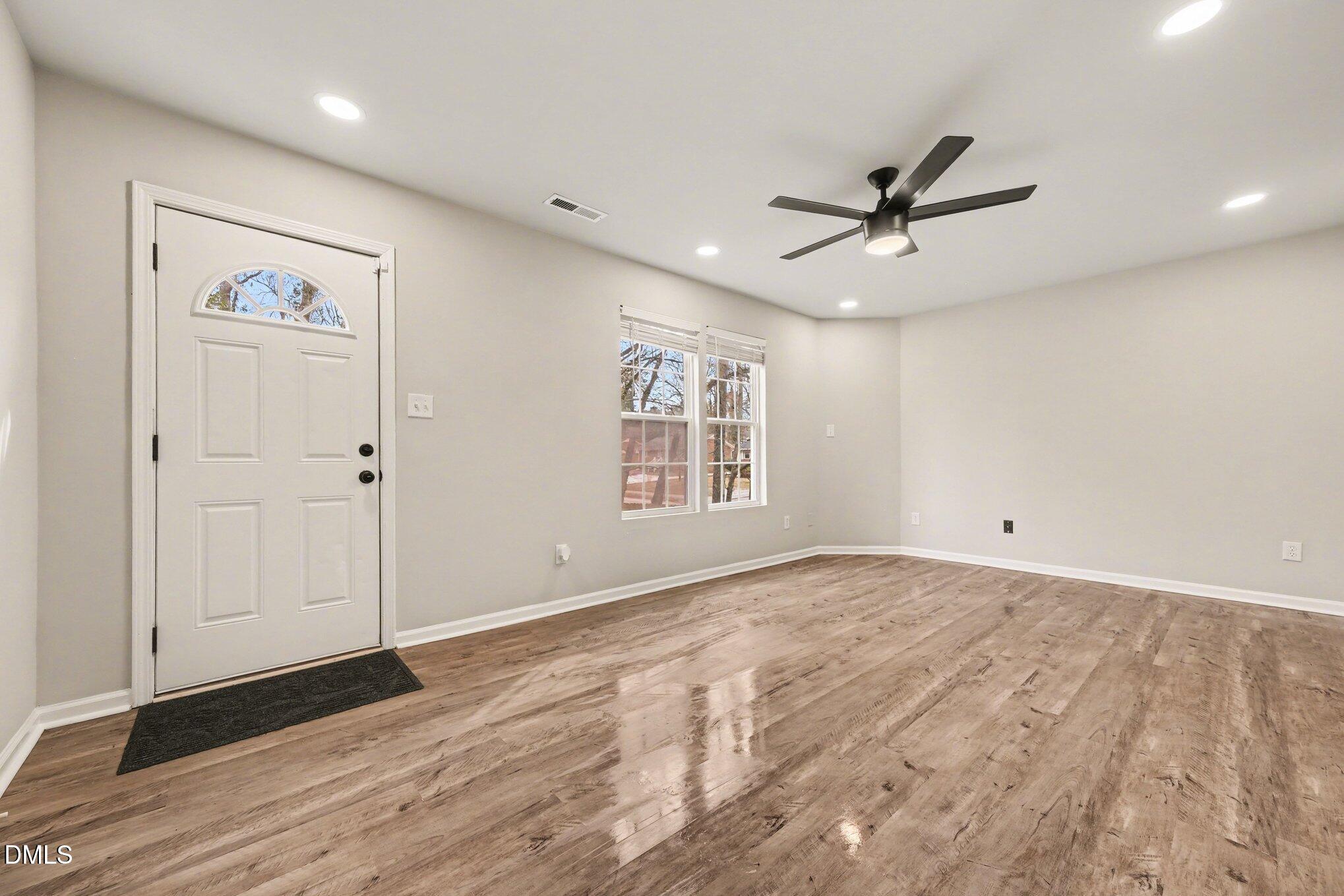 702 Brye Street Durham, NC 27703 - Photo 12 of 32 007_file_9945