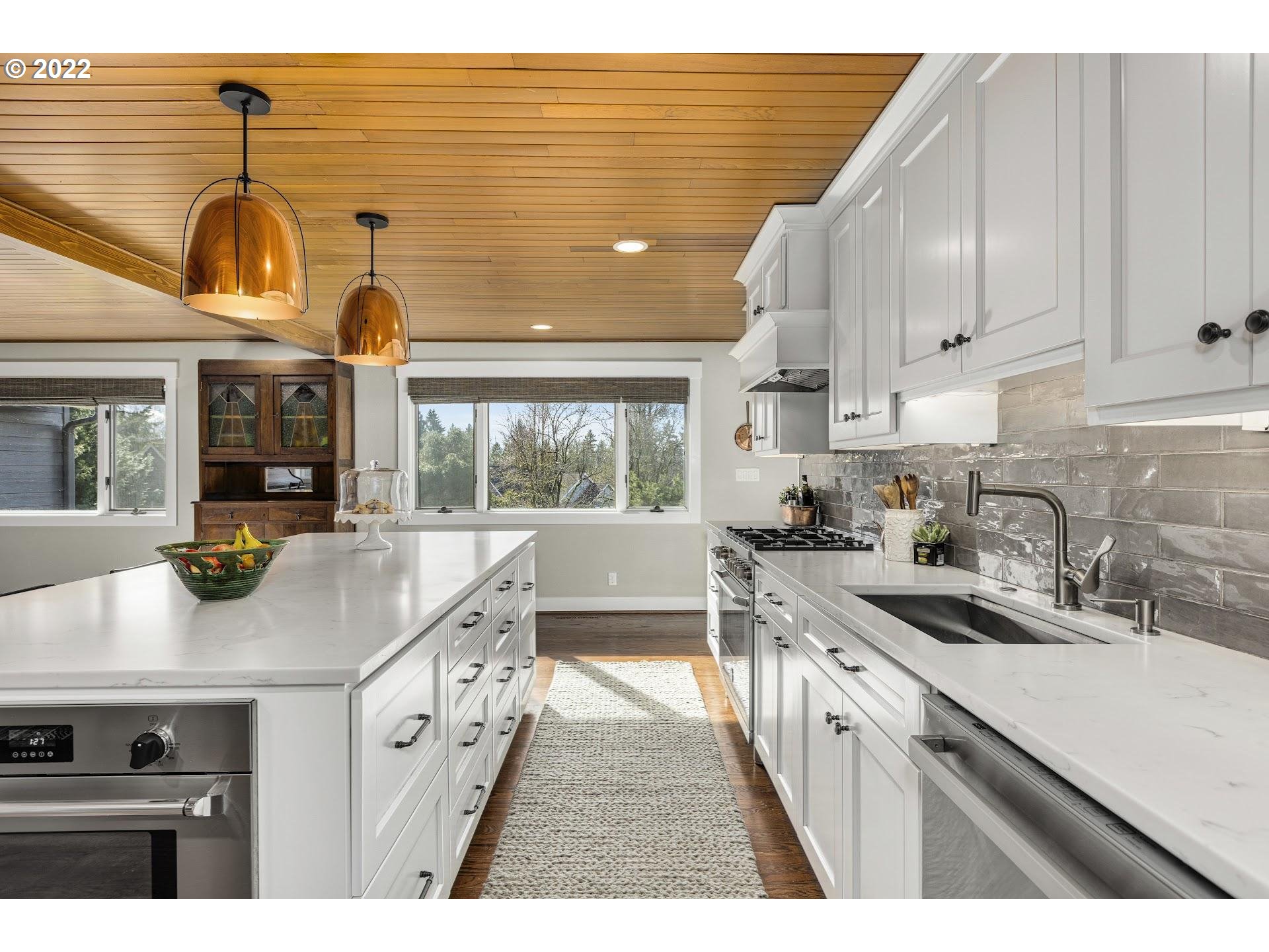 9200 Northwest Leahy Road Portland, OR 97229 - Photo 13 of 32 Gallery Image 13