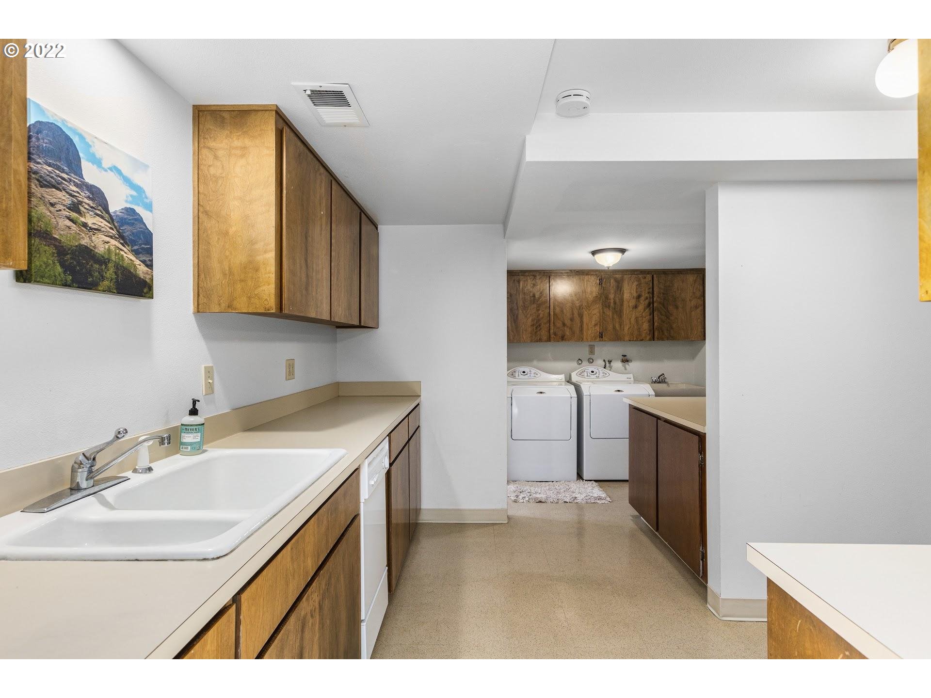 9200 Northwest Leahy Road Portland, OR 97229 - Photo 25 of 32 Gallery Image 25