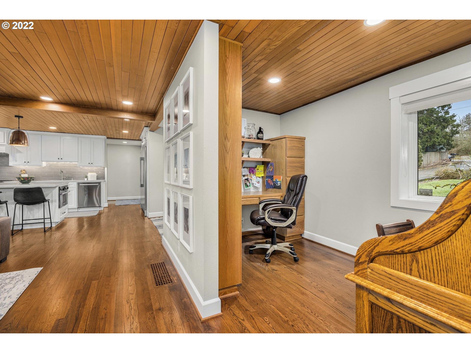 9200 Northwest Leahy Road Portland, OR 97229 - Photo 9 of 32 Gallery Image 9
