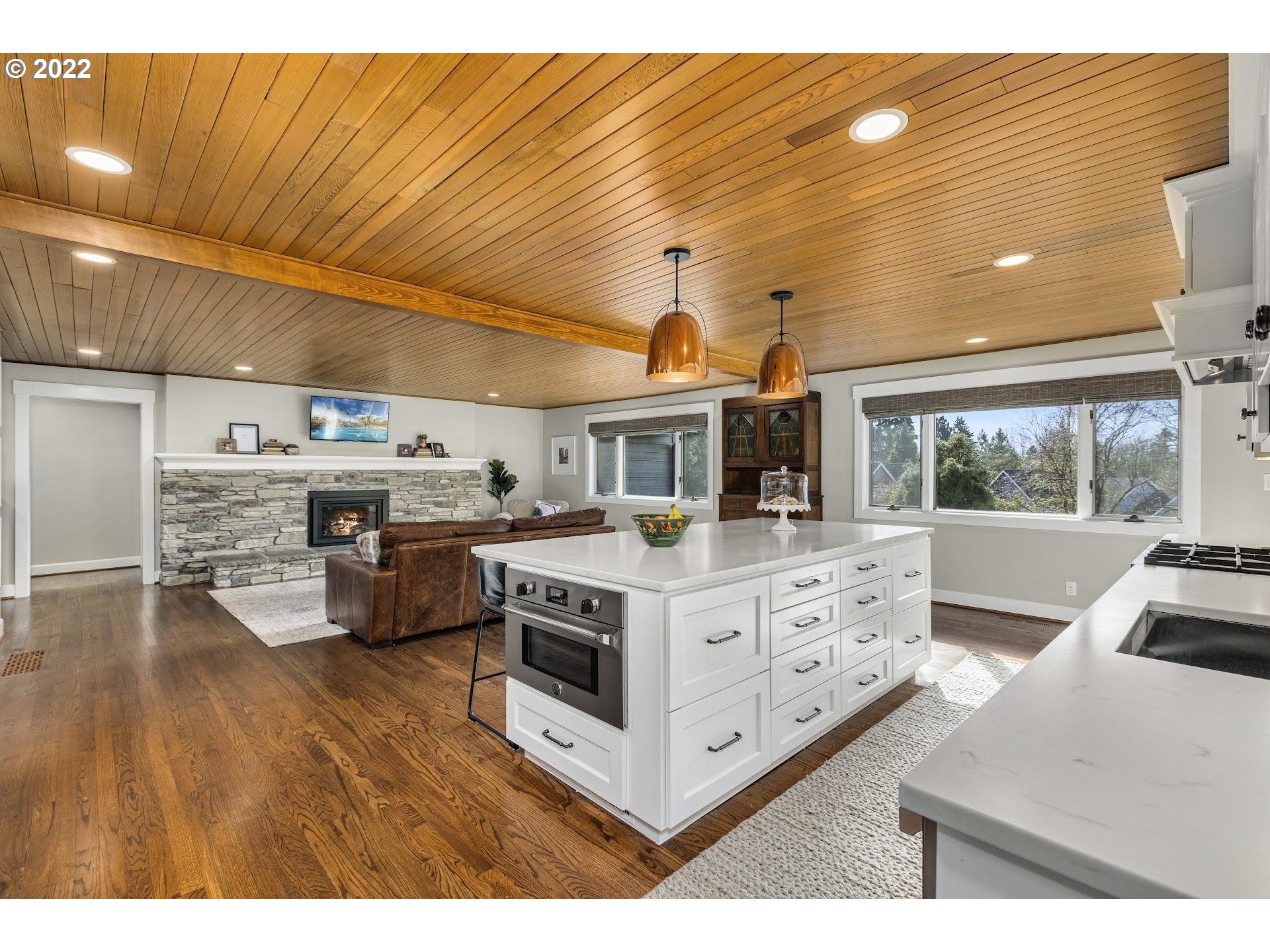 9200 Northwest Leahy Road Portland, OR 97229 - Photo 10 of 32 Gallery Image 10