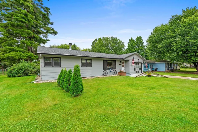 $184,900 | 553 Mills Street, Shawano, WI 54166