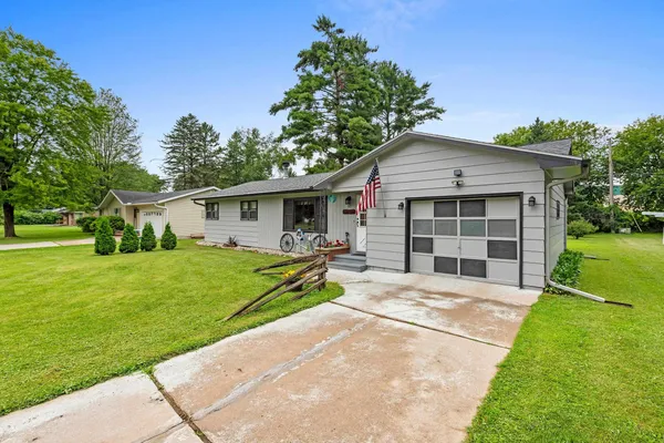 $184,900 | 553 Mills Street, Shawano, WI 54166