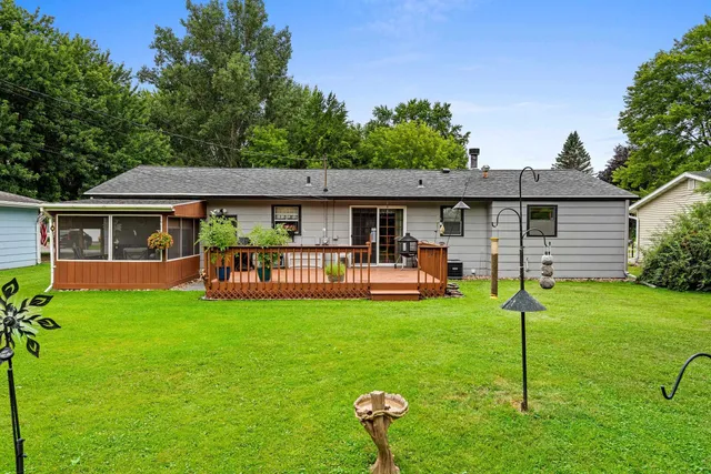 $184,900 | 553 Mills Street, Shawano, WI 54166