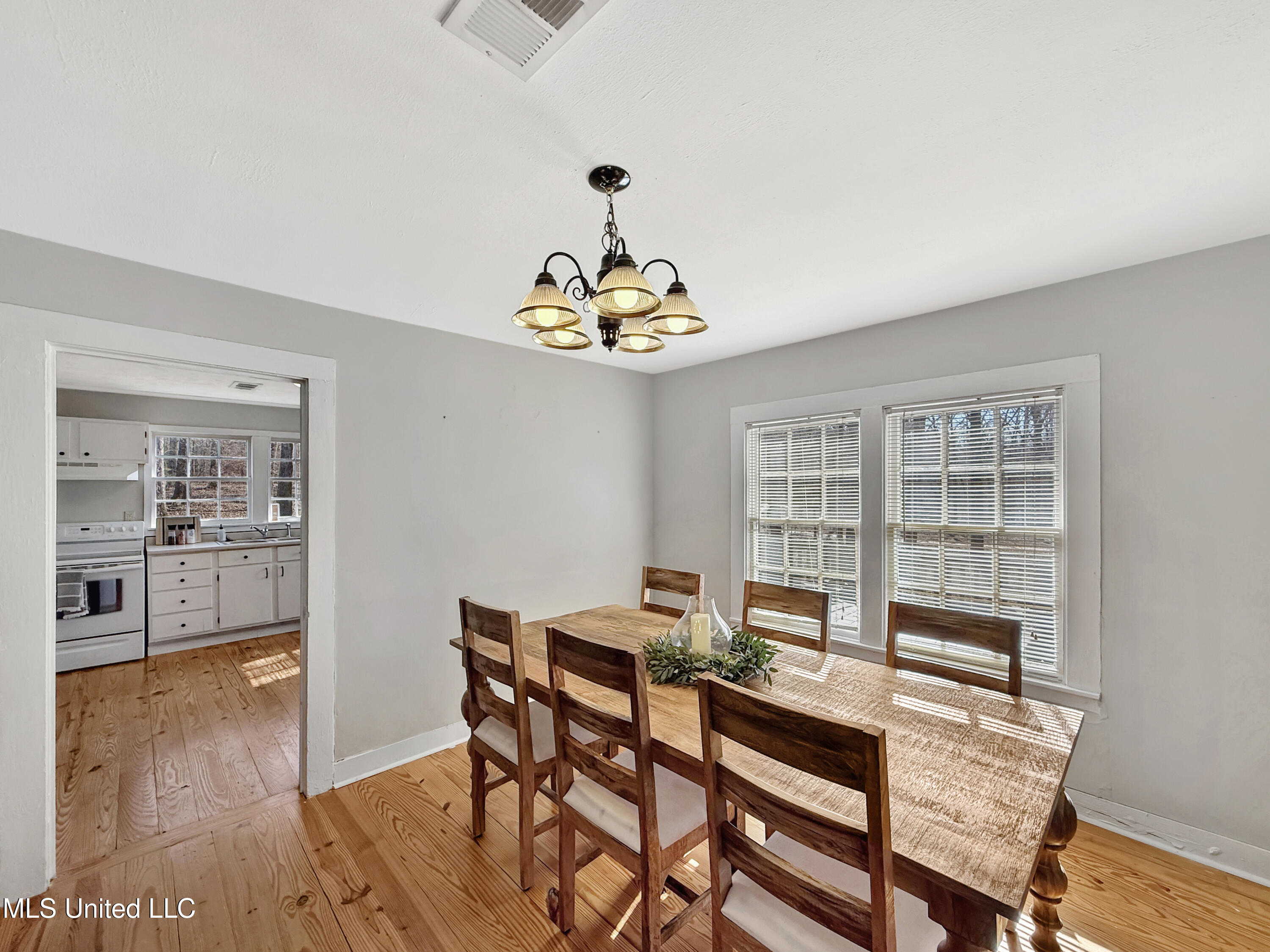 1699 White Road Florence, MS 39073 - Photo 6 of 17 9fd3ac08f5ded83a8fded22018ada5a7f164527c