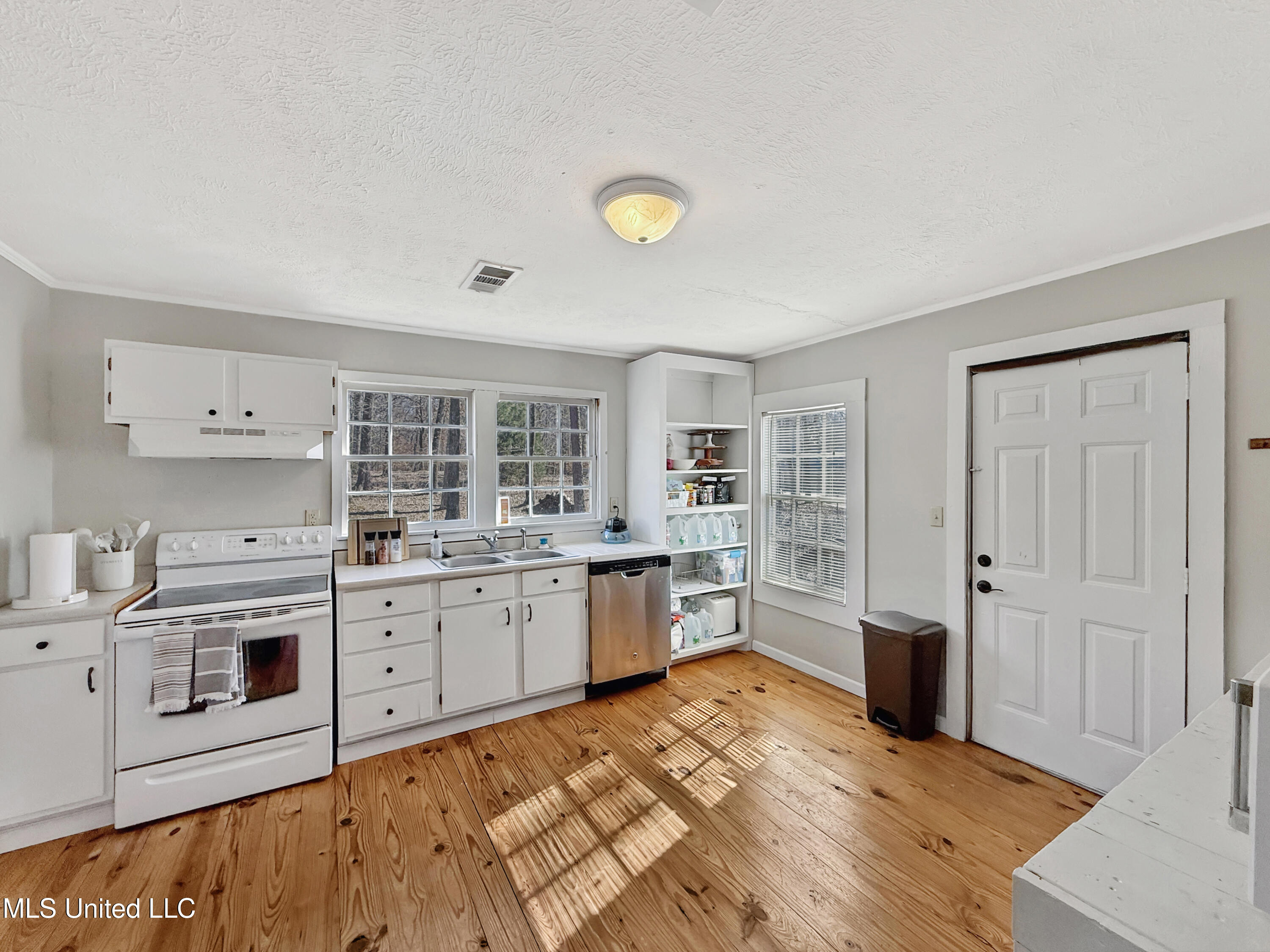 1699 White Road Florence, MS 39073 - Photo 8 of 17 5f40ca23bc42ff2f00469e89b98b20f6516dbaac