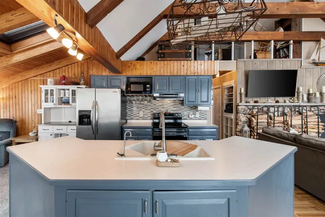 $345,000 | 1046 Highway 35, Bark River, MI 49807