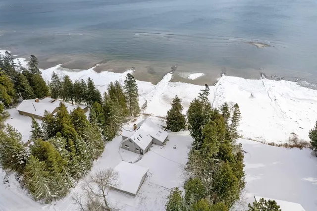 $345,000 | 1046 Highway 35, Bark River, MI 49807