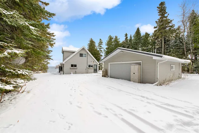 $345,000 | 1046 Highway 35, Bark River, MI 49807