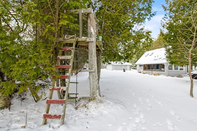 $345,000 | 1046 Highway 35, Bark River, MI 49807