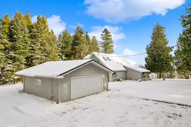 $345,000 | 1046 Highway 35, Bark River, MI 49807