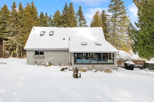 $345,000 | 1046 Highway 35, Bark River, MI 49807