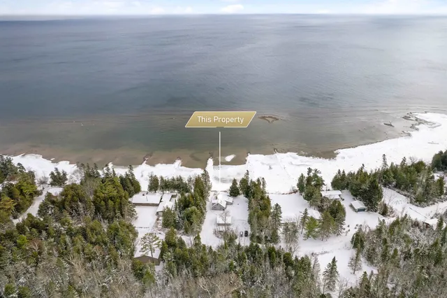 $345,000 | 1046 Highway 35, Bark River, MI 49807