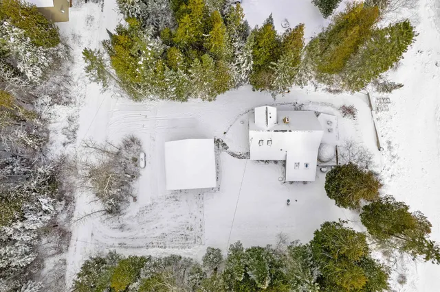 $345,000 | 1046 Highway 35, Bark River, MI 49807