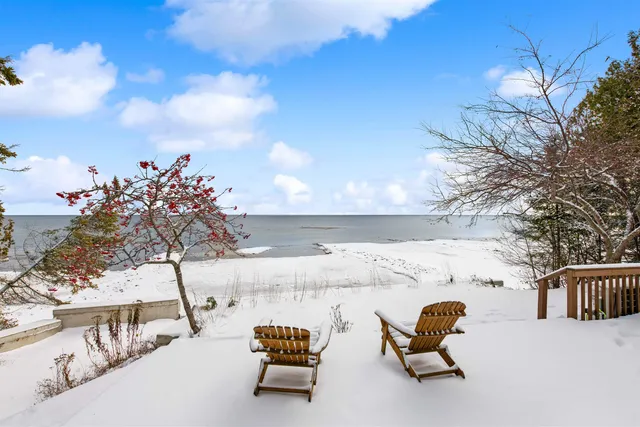 $345,000 | 1046 Highway 35, Bark River, MI 49807