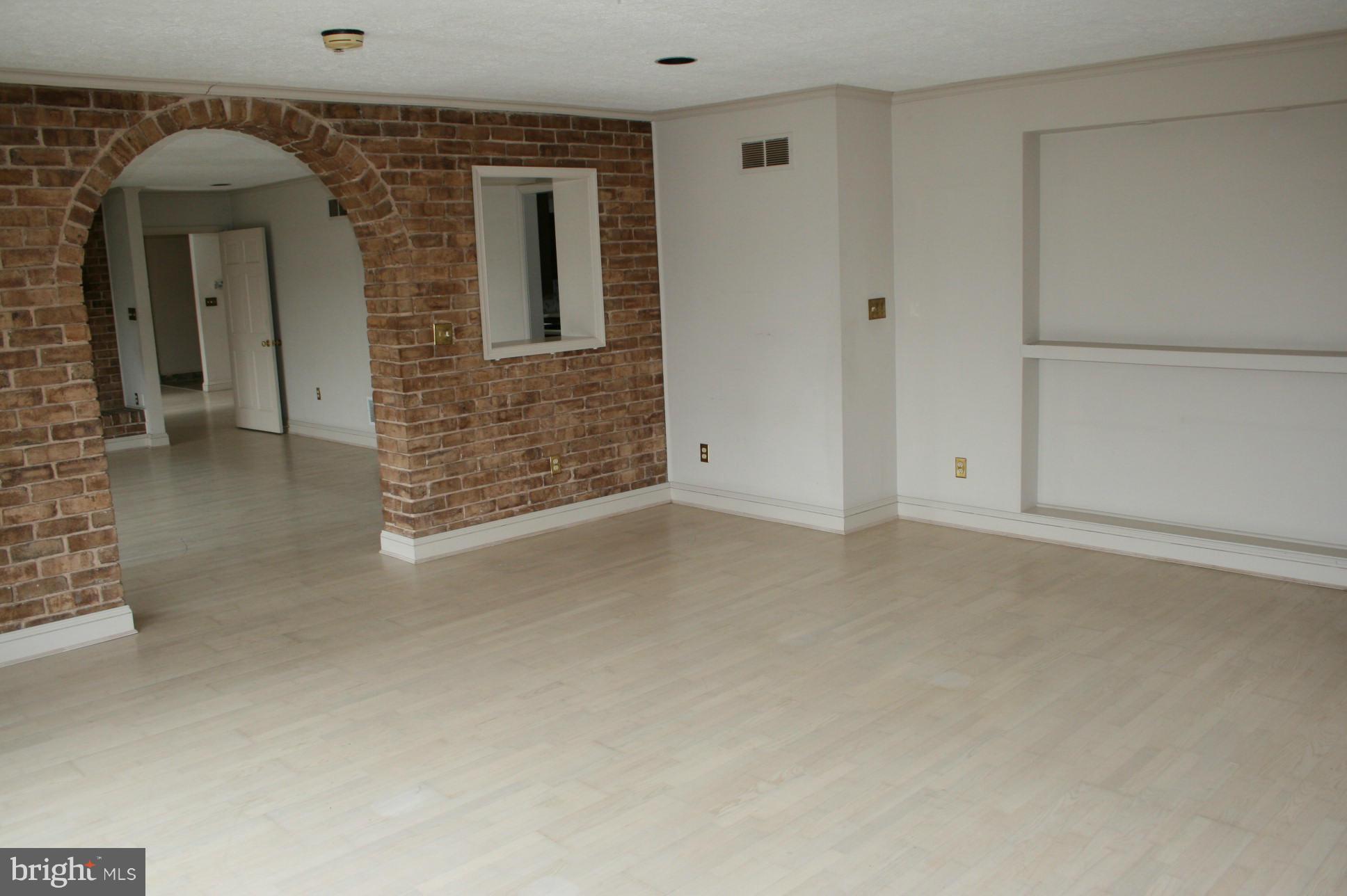16501 Yeoho Road Sparks, MD 21152 - Photo 6 of 30 Family Room