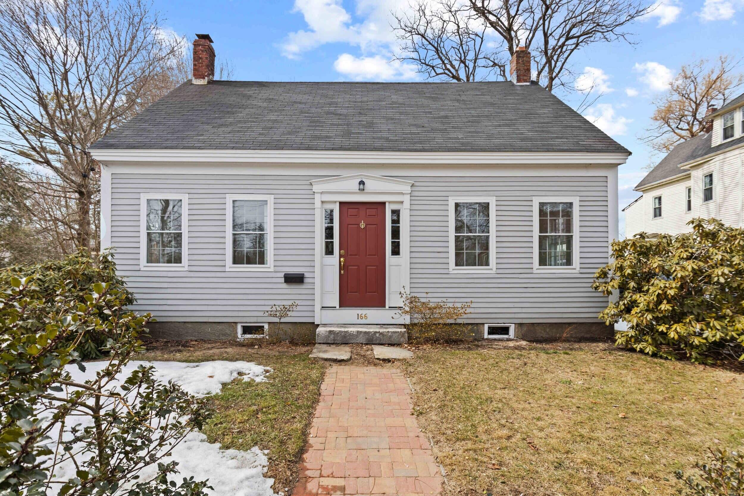 166 East Main Street Yarmouth, ME 04096 - Photo 2 of 41 166