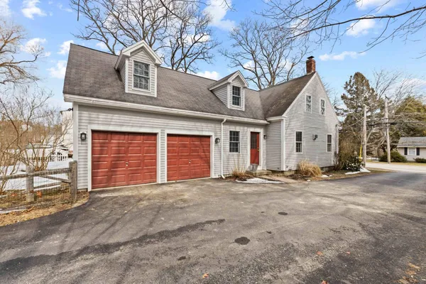 $850,000 | 166 East Main Street, Yarmouth, ME 04096