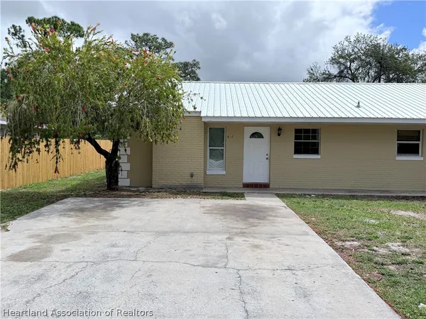 $1,275 | 612 Jupiter Avenue Northwest, Lake Placid, FL 33852