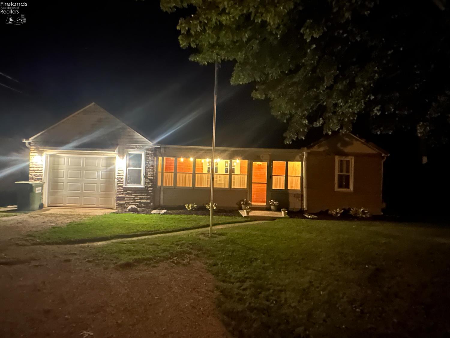 3539 West Harbor Road Port Clinton, OH 43452 - Photo 5 of 31 Gallery Image 5